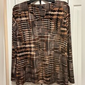 Links medium brown and black geometric design v-neck blouse.  Vintage